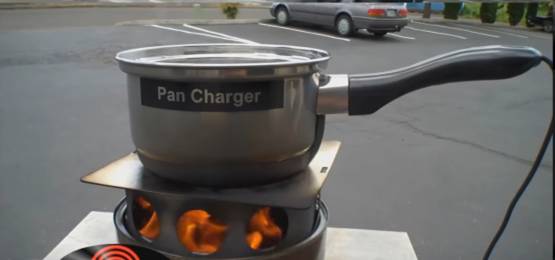 Кастрюля для зарядки смартфона. (Pan Charger)